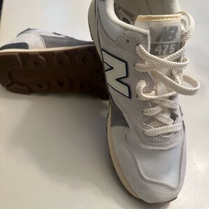 Grey and white New Balance 475 lifestyle sneakers unisex. 10 men’s/ 11.5 women’s